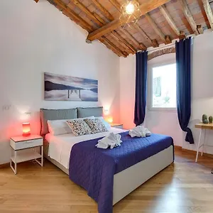 https://mamo-florence-cindy-apartment.it-tuscanyhotel.com