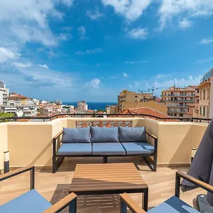 https://superbe-penthouse-proche-monaco-grande-terrasse.fr-provencehotel.com