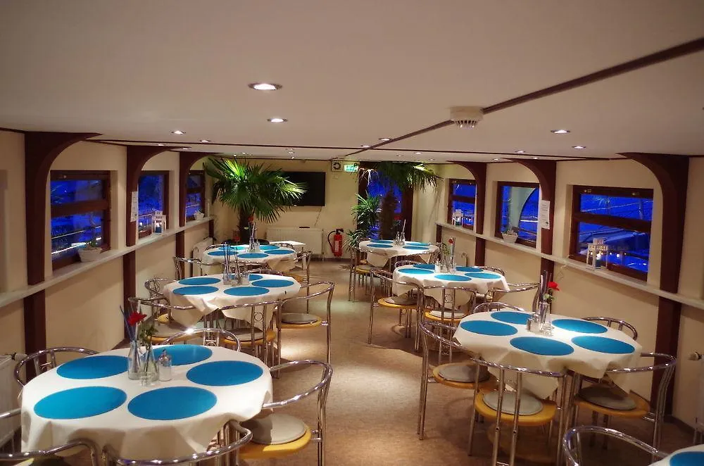 Bådhotel Schiffsherberge Poeppelmann Dresden